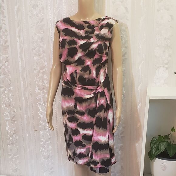 Diane Von Furstenberg Front Twist Dress - Picture 4 of 7